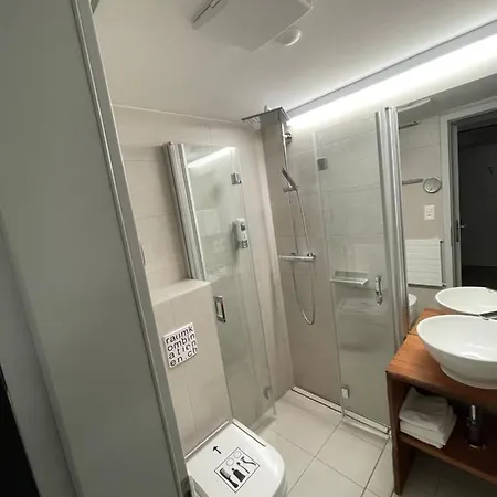Hotel16 By Messe & Stadion Suisse In Minuten & Late Check-in